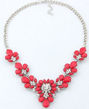 Load image into Gallery viewer, Fashion rhinestone Vintage Gold Necklaces